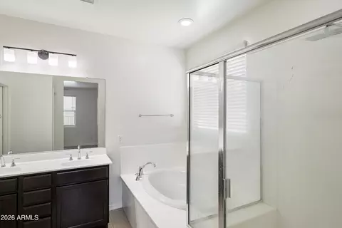Bath - 7123 S 34th Ln, Phoenix, AZ 85041 photo 1 of 4