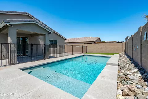 Exterior - 7123 S 34th Ln, Phoenix, AZ 85041 photo 9 of 13