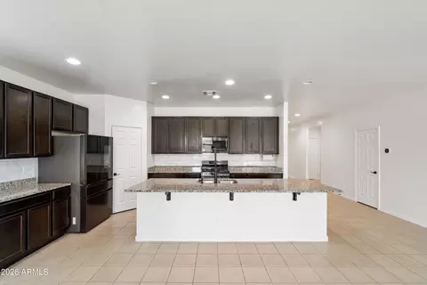 Kitchen - 7123 S 34th Ln, Phoenix, AZ 85041 photo 1 of 3