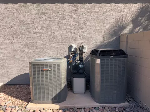 Exterior - 1432 E Saltsage Dr, Phoenix, AZ 85048 photo 12 of 12