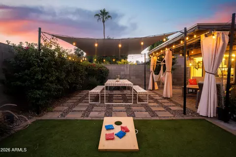 Exterior - 3911 E Dahlia Dr, Phoenix, AZ 85032 photo 2 of 3