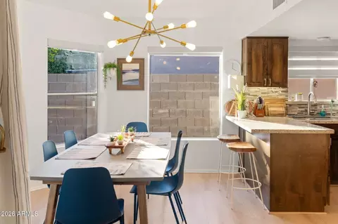 Dining - 3911 E Dahlia Dr, Phoenix, AZ 85032 photo 2 of 3