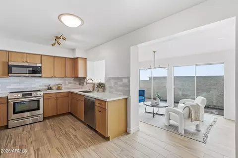 Kitchen - 4017 E Dahlia Dr, Phoenix, AZ 85032 photo 5 of 5
