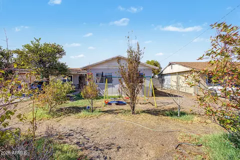 5038 W Tuckey Ln, Glendale, AZ 85301