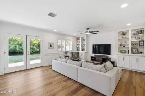 Living - Undisclosed, Phoenix, AZ 85014 photo 2 of 2