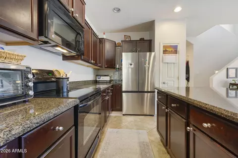 Kitchen - 1680 Elgin St, Gilbert, AZ 85295 photo 5 of 9