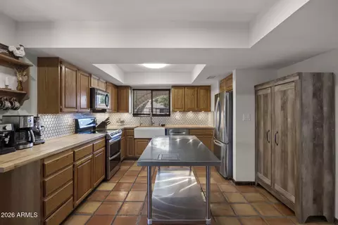 Kitchen - 1546 E Flower Cir, Mesa, AZ 85204 photo 3 of 7