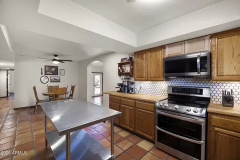 Kitchen - 1546 E Flower Cir, Mesa, AZ 85204 photo 6 of 7