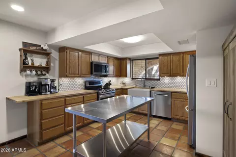 Kitchen - 1546 E Flower Cir, Mesa, AZ 85204 photo 4 of 7