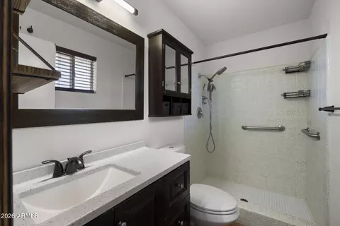 Bath - 1546 E Flower Cir, Mesa, AZ 85204 photo 3 of 4