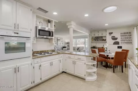 Kitchen - 1939 E Solano Dr, Phoenix, AZ 85016 photo 1 of 2