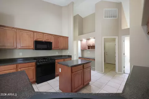 Kitchen - 7632 E Snowdon Cir, Mesa, AZ 85207 photo 4 of 4