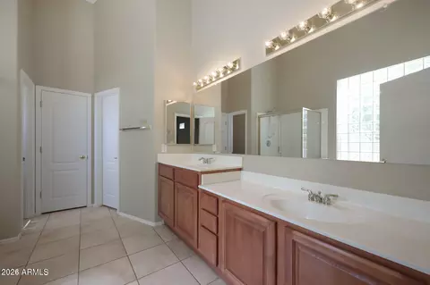 Bath - 7632 E Snowdon Cir, Mesa, AZ 85207 photo 2 of 2