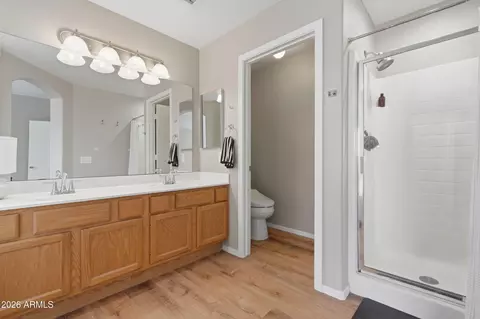 Bath - 7193 W Mohawk Ln, Glendale, AZ 85308 photo 1 of 4