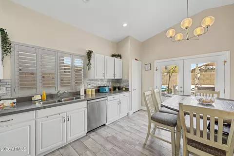 Kitchen - 4138 E Tanglewood Dr, Phoenix, AZ 85048 photo 1 of 3