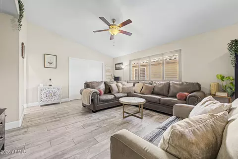 Living - 4138 E Tanglewood Dr, Phoenix, AZ 85048 photo 3 of 3