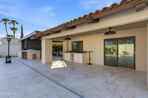 Exterior - 3187 E Berridge Ln, Phoenix, AZ 85016 photo 5 of 10
