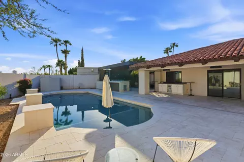 Exterior - 3187 E Berridge Ln, Phoenix, AZ 85016 photo 9 of 10