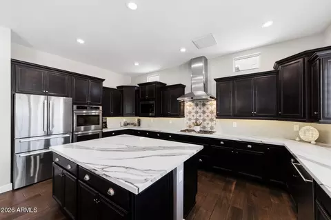Kitchen - 7573 S Frontier St, Gilbert, AZ 85298 photo 3 of 6