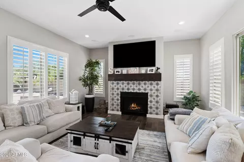 Living - 7573 S Frontier St, Gilbert, AZ 85298 photo 1 of 2