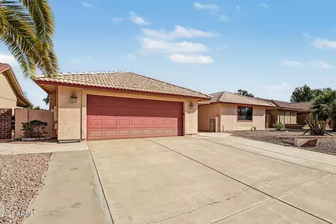 8893 E Fairway Blvd, Sun Lakes, AZ 85248
