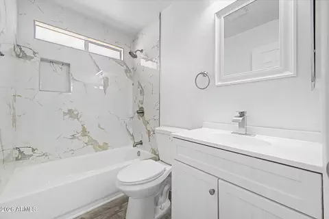 Bath - 2613 E Michigan Ave, Phoenix, AZ 85032 photo 2 of 2