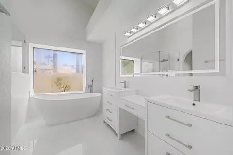 Bath - 13253 S 35th Ct, Phoenix, AZ 85044 photo 3 of 3