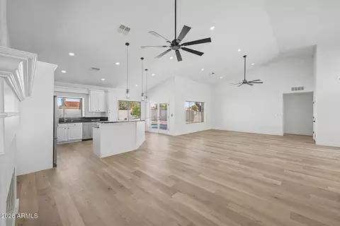 Living - 13253 S 35th Ct, Phoenix, AZ 85044 photo 2 of 7