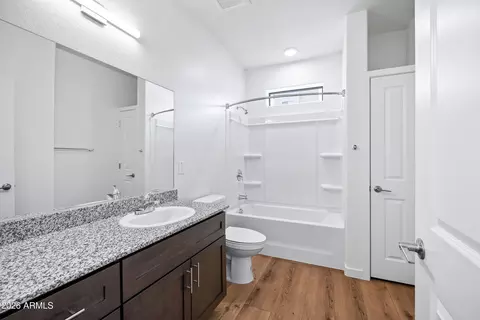 Bath - 2323 E Mcarthur Dr, Tempe, AZ 85288 photo 2 of 2