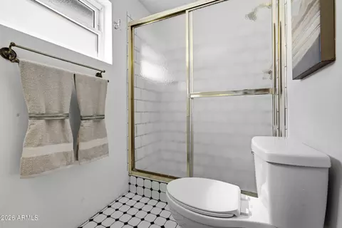 Bath - 3312 E Flower St, Phoenix, AZ 85018 photo 1 of 3