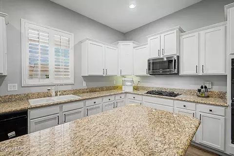 Kitchen - 16773 W Apache St, Goodyear, AZ 85338 photo 4 of 4