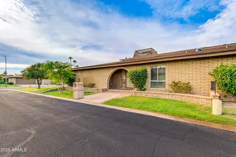 Exterior - 1106 E Wagon Wheel Dr, Phoenix, AZ 85020 photo 1 of 9