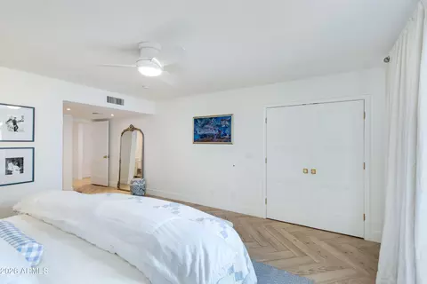 Bedroom - 1106 E Wagon Wheel Dr, Phoenix, AZ 85020 photo 3 of 5