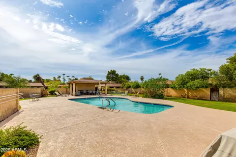 Exterior - 1106 E Wagon Wheel Dr, Phoenix, AZ 85020 photo 7 of 9