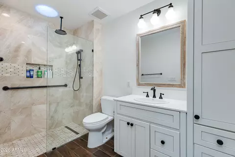 Bath - 1106 E Wagon Wheel Dr, Phoenix, AZ 85020 photo 1 of 3