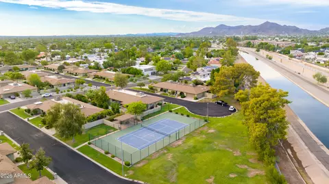 View/Area - 1106 E Wagon Wheel Dr, Phoenix, AZ 85020 photo 7 of 8