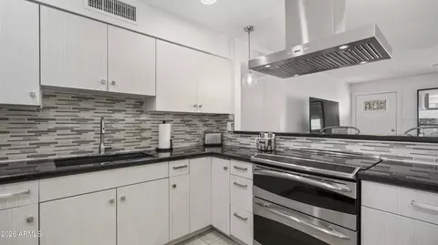 Kitchen - 11031 S Bannock St, Phoenix, AZ 85044 photo 6 of 7
