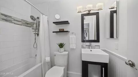 Bath - 11031 S Bannock St, Phoenix, AZ 85044 photo 2 of 2