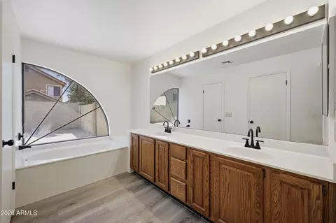 Bath - 14433 S 41st Pl, Phoenix, AZ 85044 photo 2 of 6