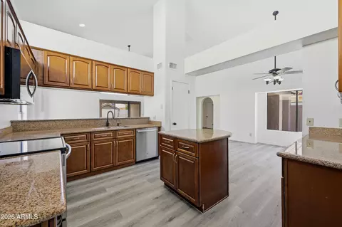 Kitchen - 14433 S 41st Pl, Phoenix, AZ 85044 photo 2 of 2