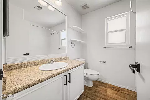 Bath - 4238 Encinas Ave, Gilbert, AZ 85234 photo 3 of 4
