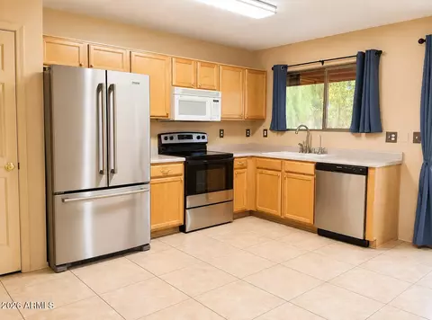 Kitchen - 2196 S Lawther Dr, Apache Junction, AZ 85120 photo 2 of 4