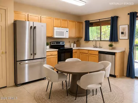 Kitchen - 2196 S Lawther Dr, Apache Junction, AZ 85120 photo 3 of 4