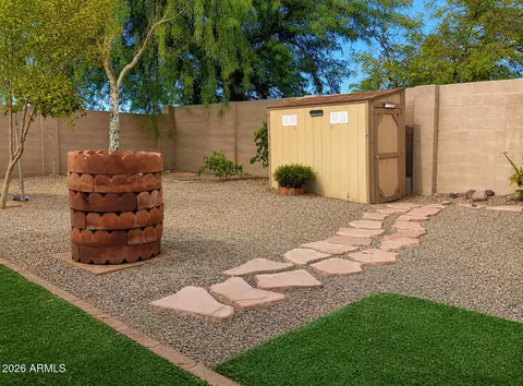 Exterior - 2196 S Lawther Dr, Apache Junction, AZ 85120 photo 11 of 13