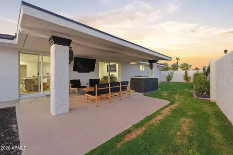 Exterior - 1703 E Laguna Dr, Tempe, AZ 85282 photo 10 of 22