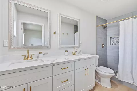 Bath - 1703 E Laguna Dr, Tempe, AZ 85282 photo 3 of 4