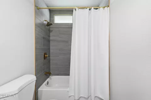 Bath - 1703 E Laguna Dr, Tempe, AZ 85282 photo 2 of 4