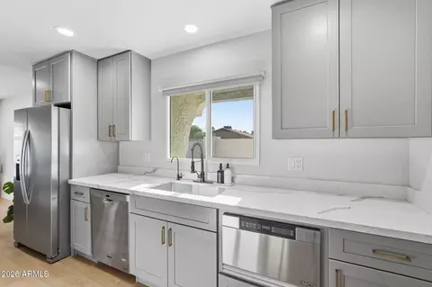 Kitchen - 1703 E Laguna Dr, Tempe, AZ 85282 photo 6 of 7