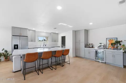 Kitchen - 1703 E Laguna Dr, Tempe, AZ 85282 photo 4 of 7