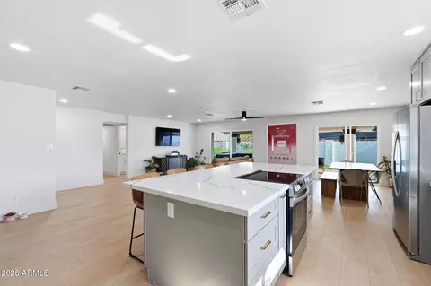 Kitchen - 1703 E Laguna Dr, Tempe, AZ 85282 photo 2 of 7